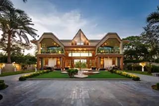 Executive Sky Clubhouse